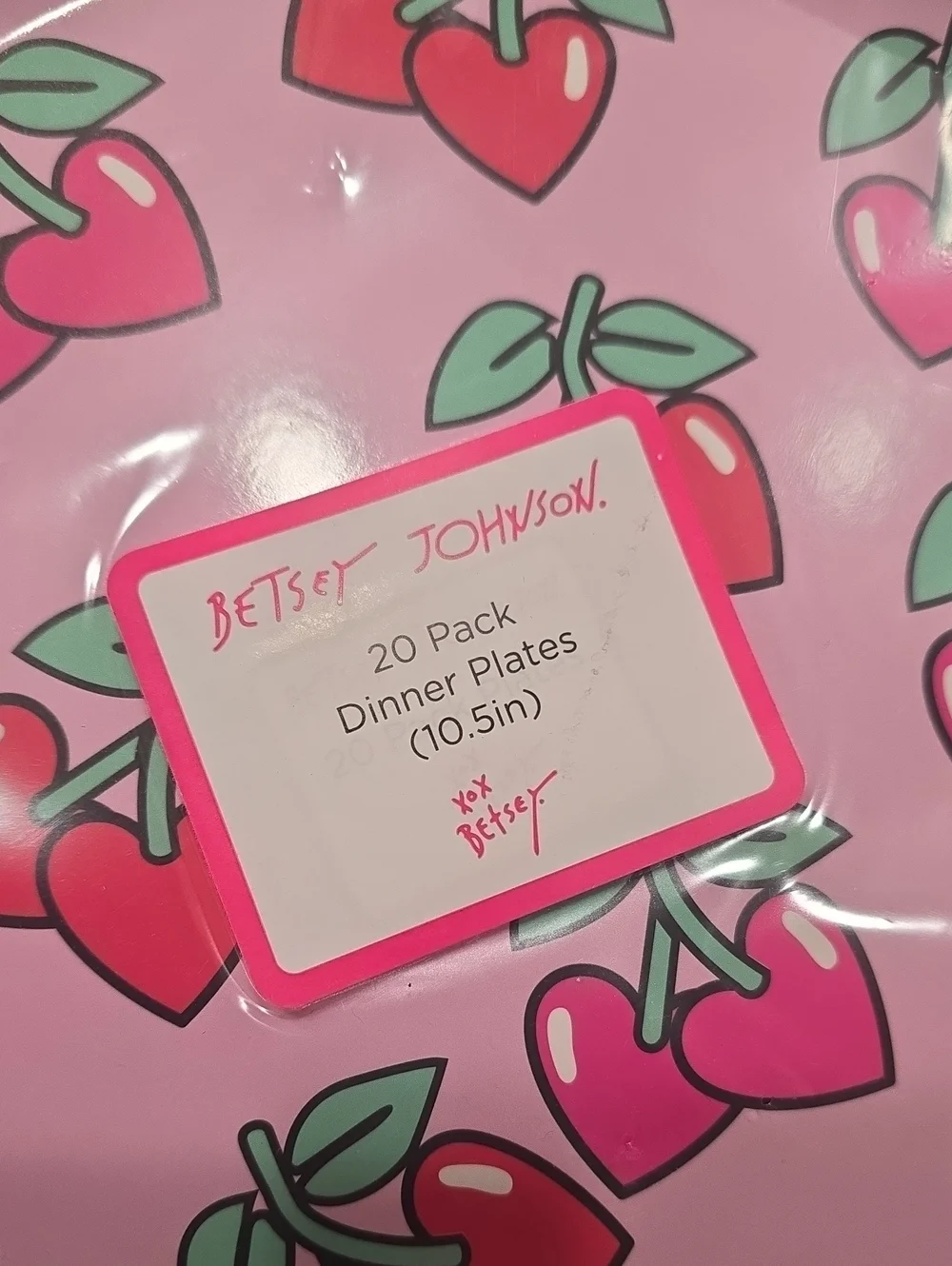 Betsey‎ Johnson Heart Cherries Disposable Dinner Plate Set
